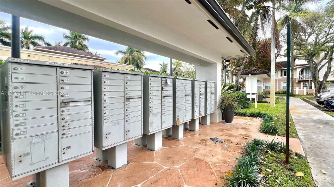 8970 W Flagler St, Unit 212, Miami, FL 33174 Photo