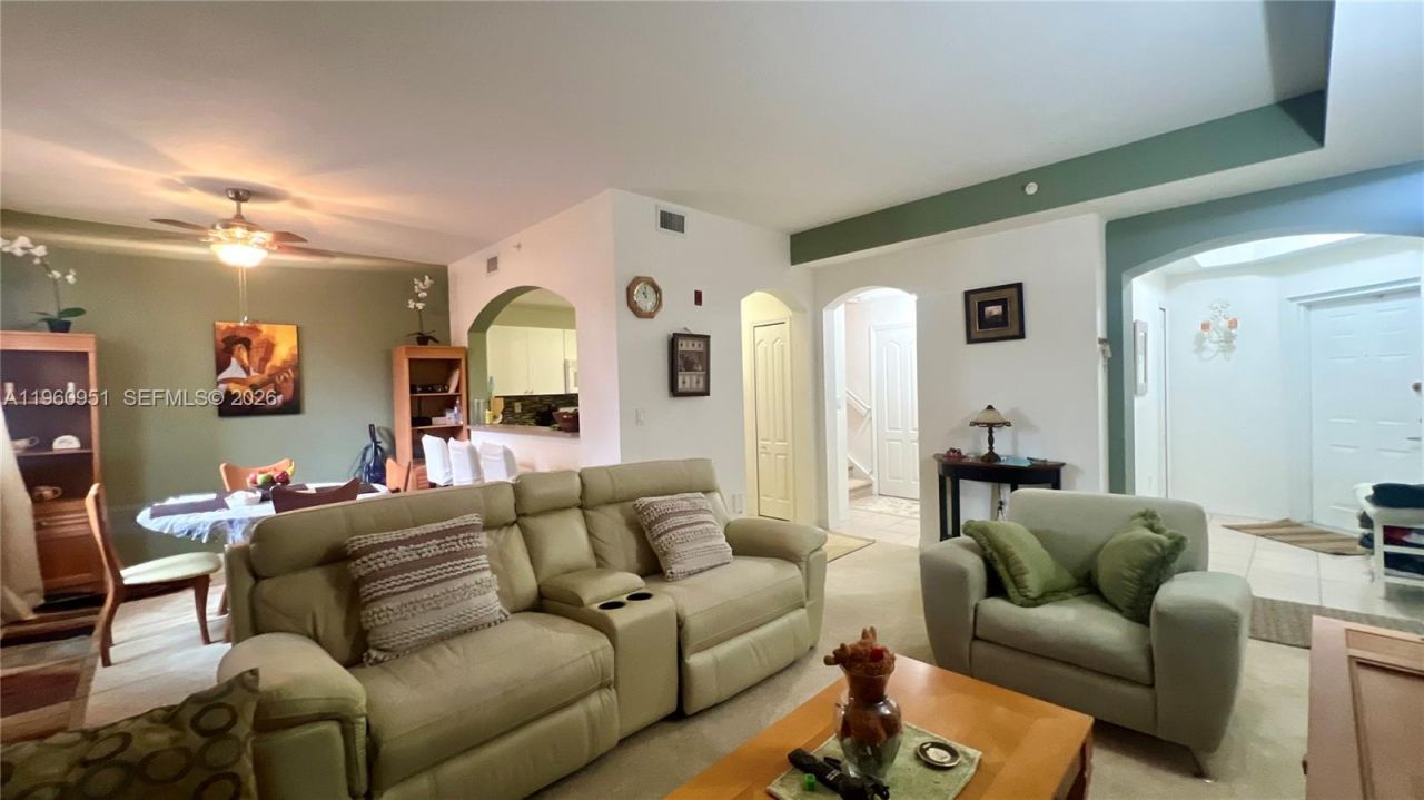 8970 W Flagler St, Unit 212, Miami, FL 33174 Photo