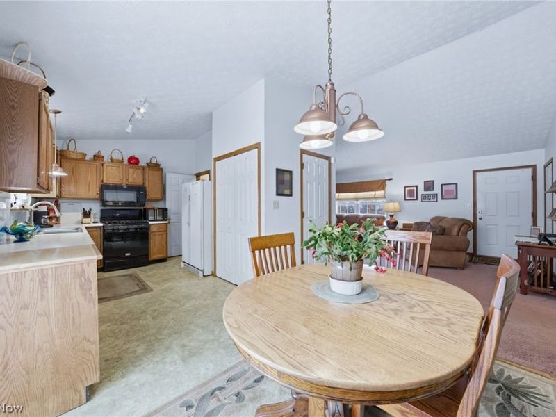 3867 Melv Street, Barberton, OH 44203 Photo 16