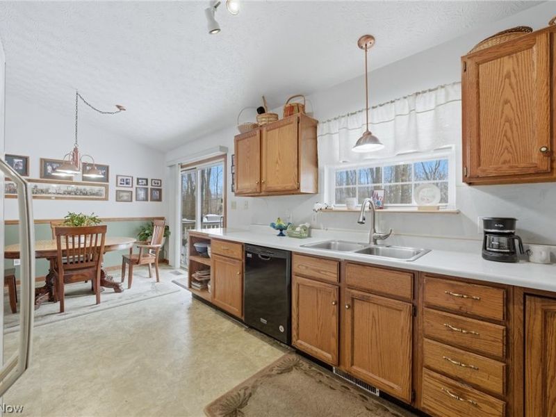 3867 Melv Street, Barberton, OH 44203 Photo 19