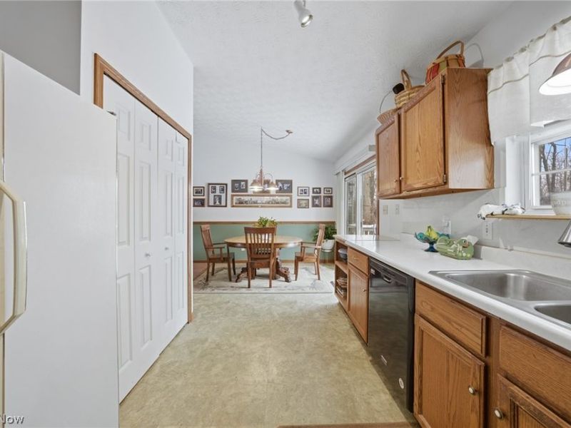 3867 Melv Street, Barberton, OH 44203 Photo 20