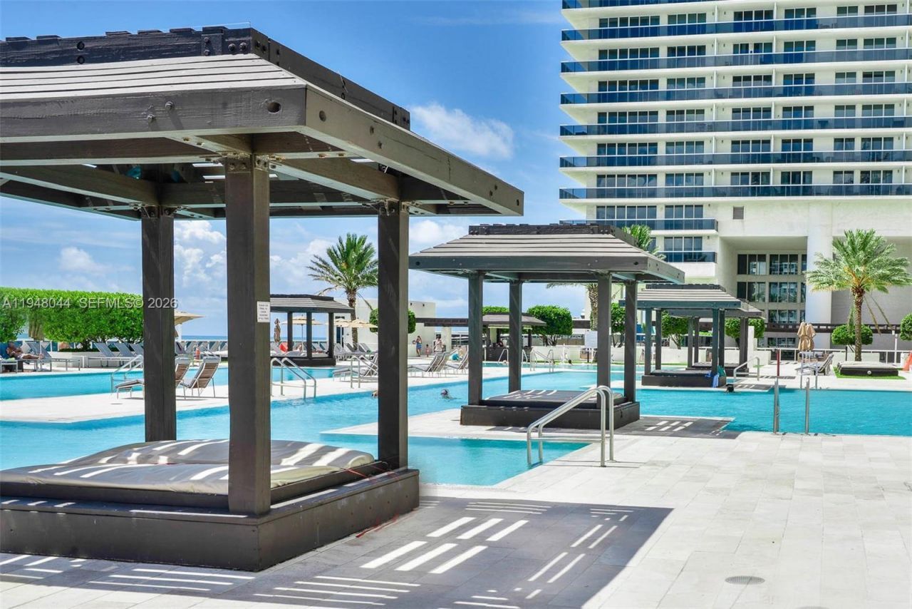 1800 S Ocean Dr, Unit 3805, Hallandale Beach, FL 33009 Photo