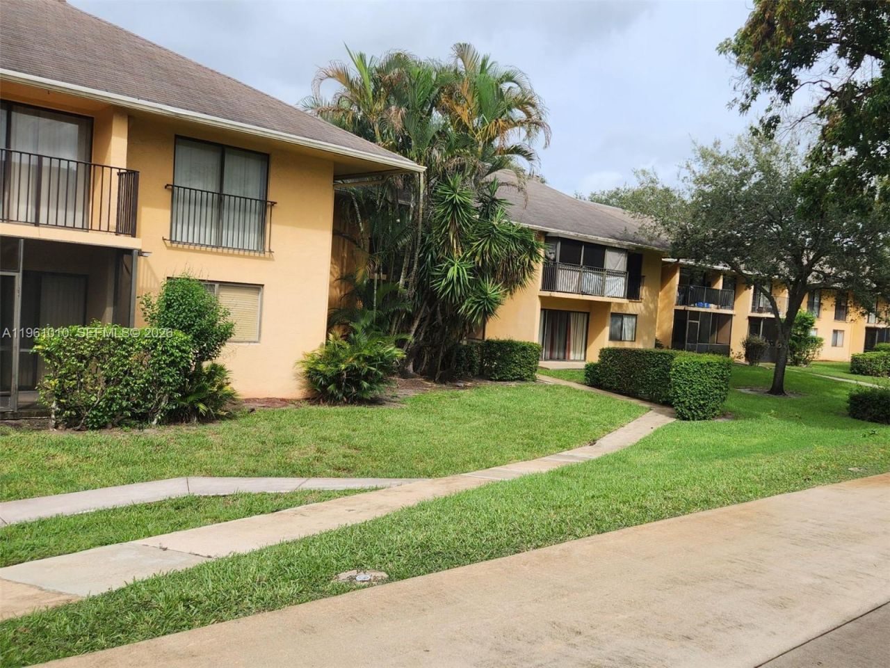 5921 Washington St, Unit 124, Hollywood, FL 33023 Photo