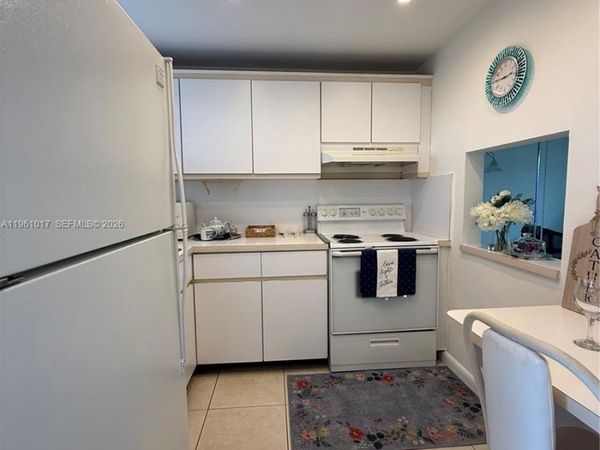 9001 Sunrise Lakes Blvd, Unit 208, Sunrise, FL 33322