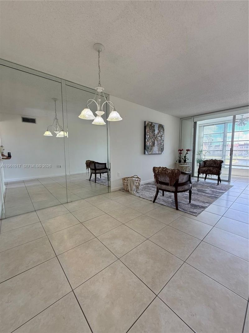 9001 Sunrise Lakes Blvd, Unit 208, Sunrise, FL 33322 Photo