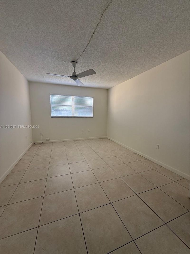 9001 Sunrise Lakes Blvd, Unit 208, Sunrise, FL 33322 Photo