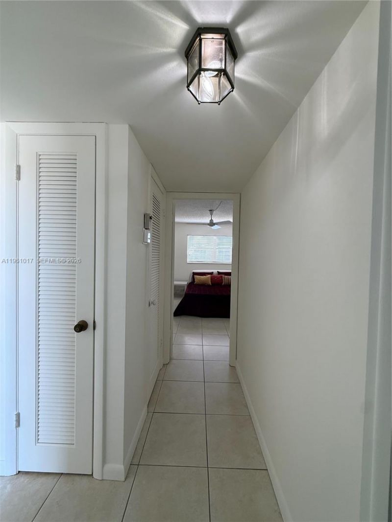 9001 Sunrise Lakes Blvd, Unit 208, Sunrise, FL 33322 Photo