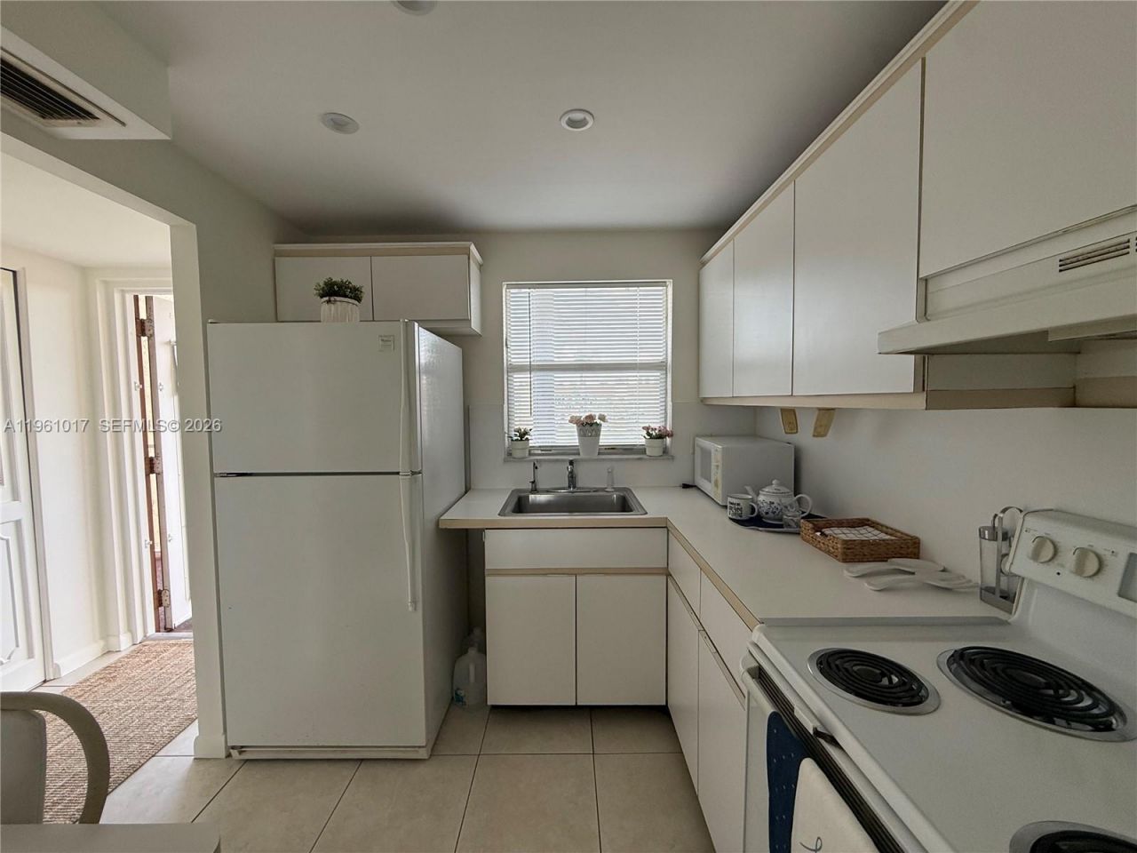 9001 Sunrise Lakes Blvd, Unit 208, Sunrise, FL 33322 Photo