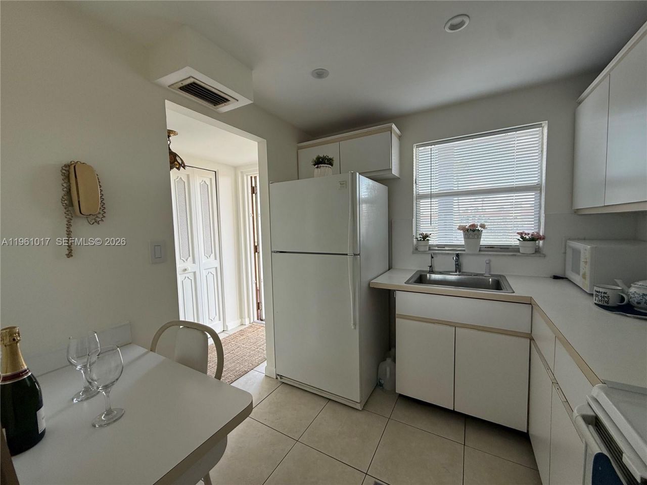 9001 Sunrise Lakes Blvd, Unit 208, Sunrise, FL 33322 Photo