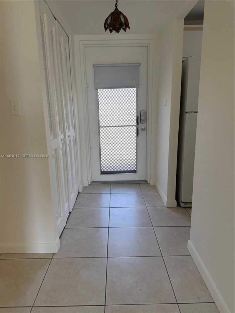 9001 Sunrise Lakes Blvd, Unit 208, Sunrise, FL 33322 Photo