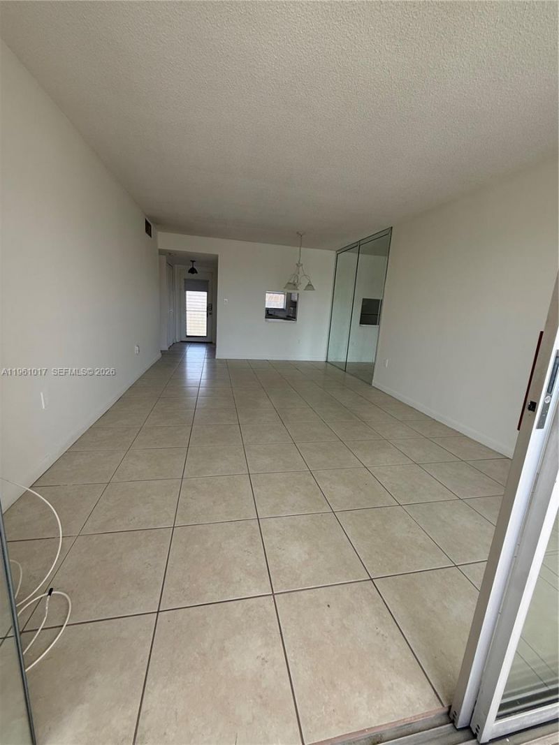 9001 Sunrise Lakes Blvd, Unit 208, Sunrise, FL 33322 Photo