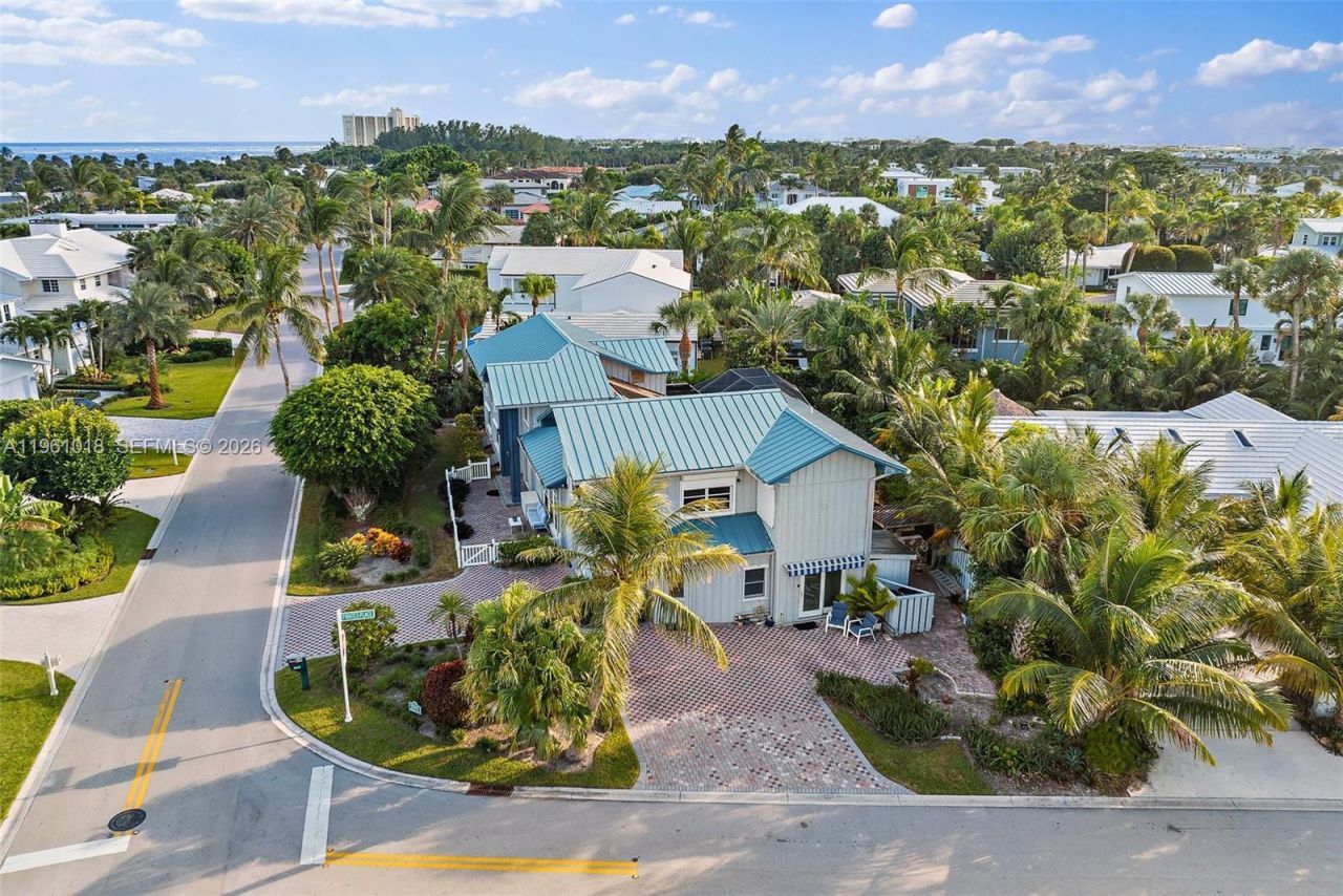 219 Colony Rd, Jupiter Inlet Colony, FL 33469 Photo