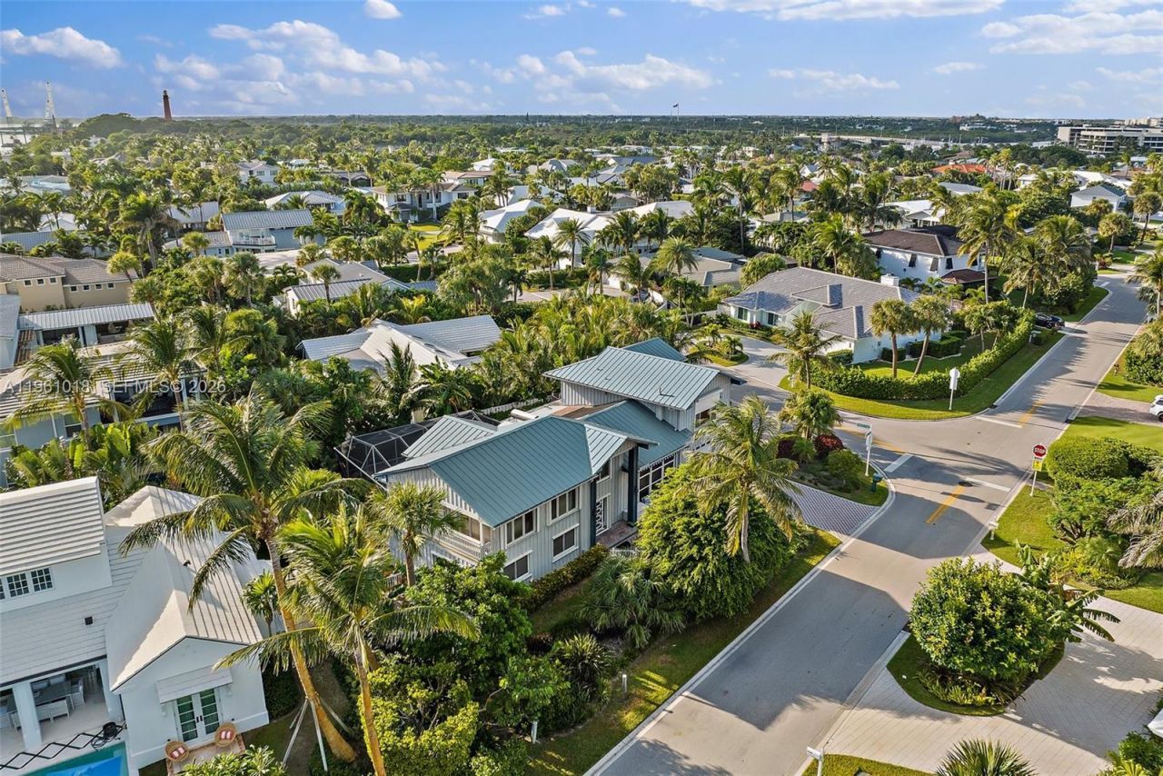219 Colony Rd, Jupiter Inlet Colony, FL 33469 Photo