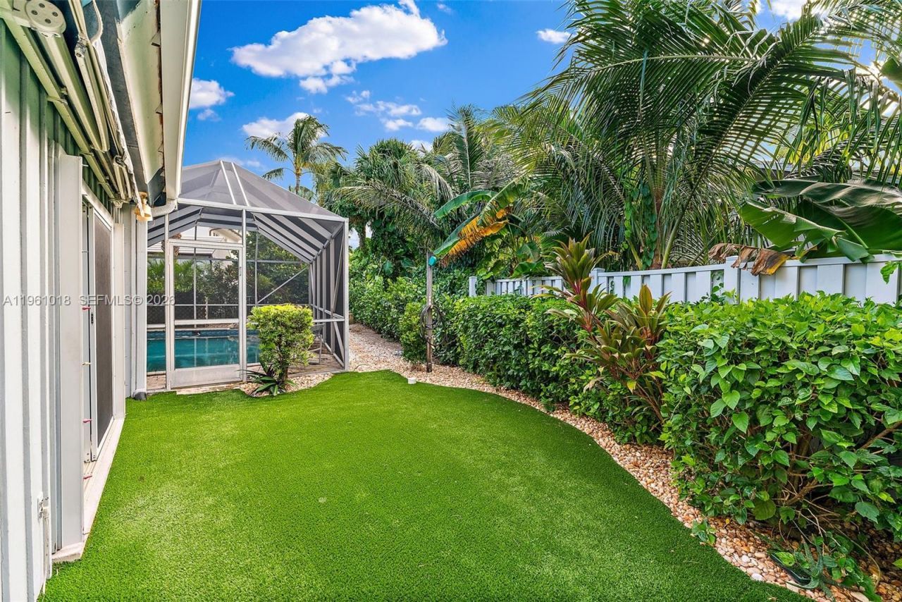 219 Colony Rd, Jupiter Inlet Colony, FL 33469 Photo