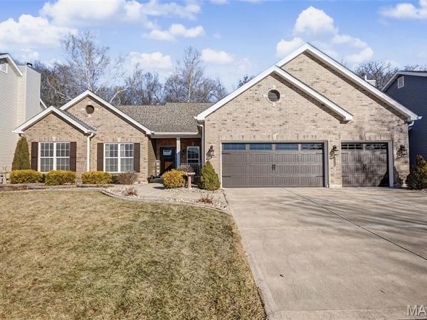 1550 Hunters Meadow Drive, O'Fallon, MO 63366