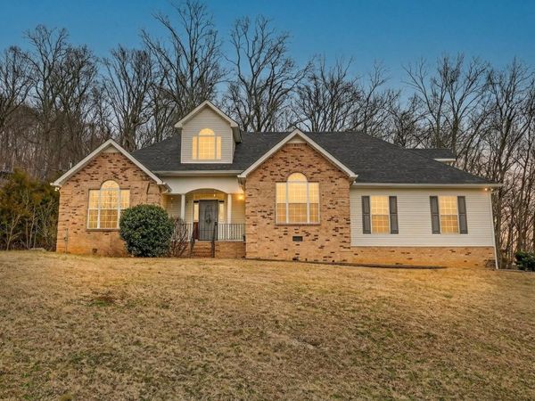 210 Matt Dr , Bell Buckle, TN 37020