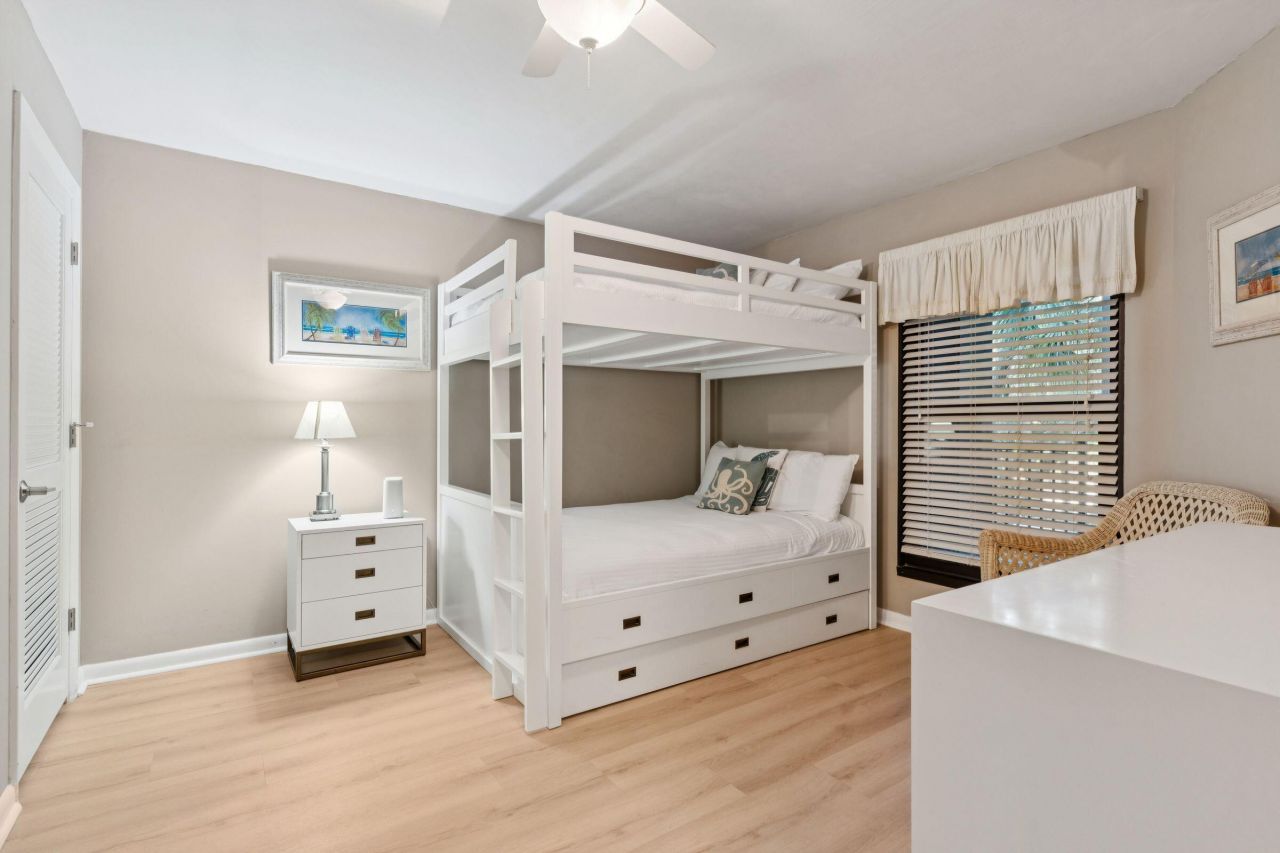 7600 Palmetto Drive Photo 21