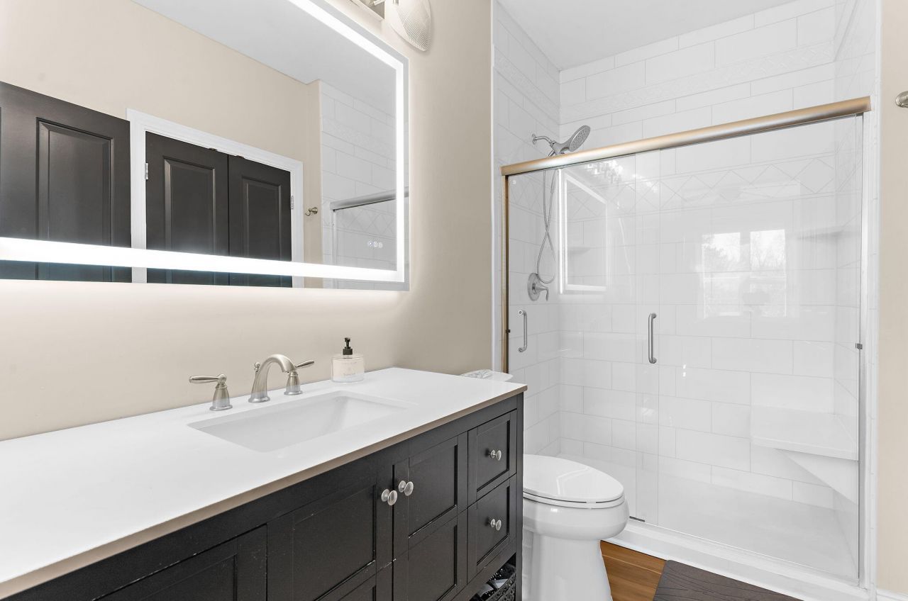 2244 Ashley Crossing Drive Photo 35