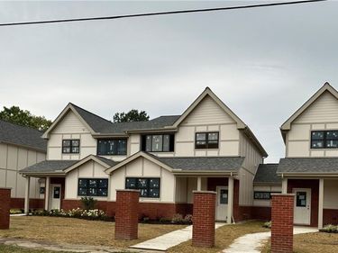 3142 E 135, Cleveland, OH 44120