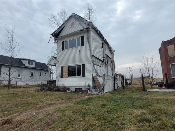 4482 San Francisco Avenue , St Louis, MO 63115