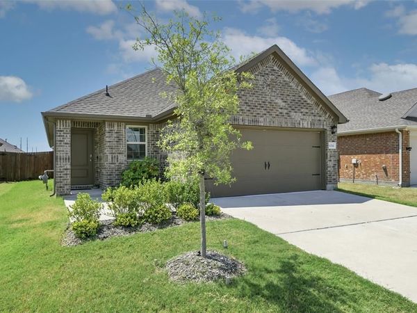616 New Dawn Drive , Lavon, TX 75166
