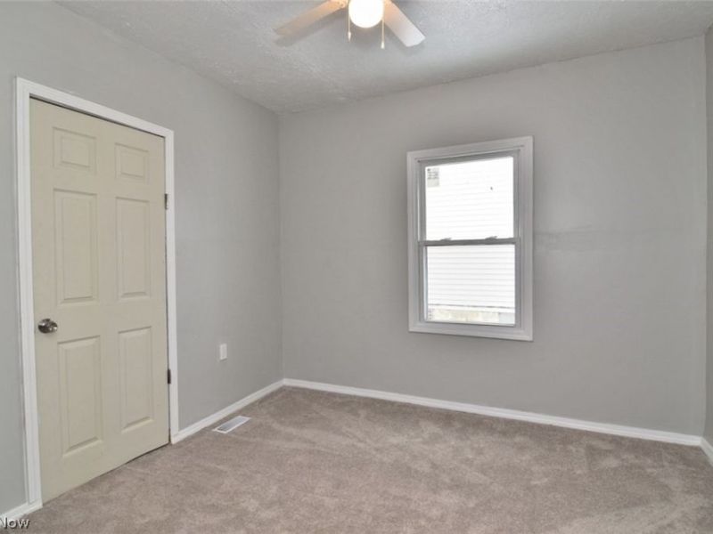 7505 Bancroft Avenue, Garfield Heights, OH 44105 Photo 10