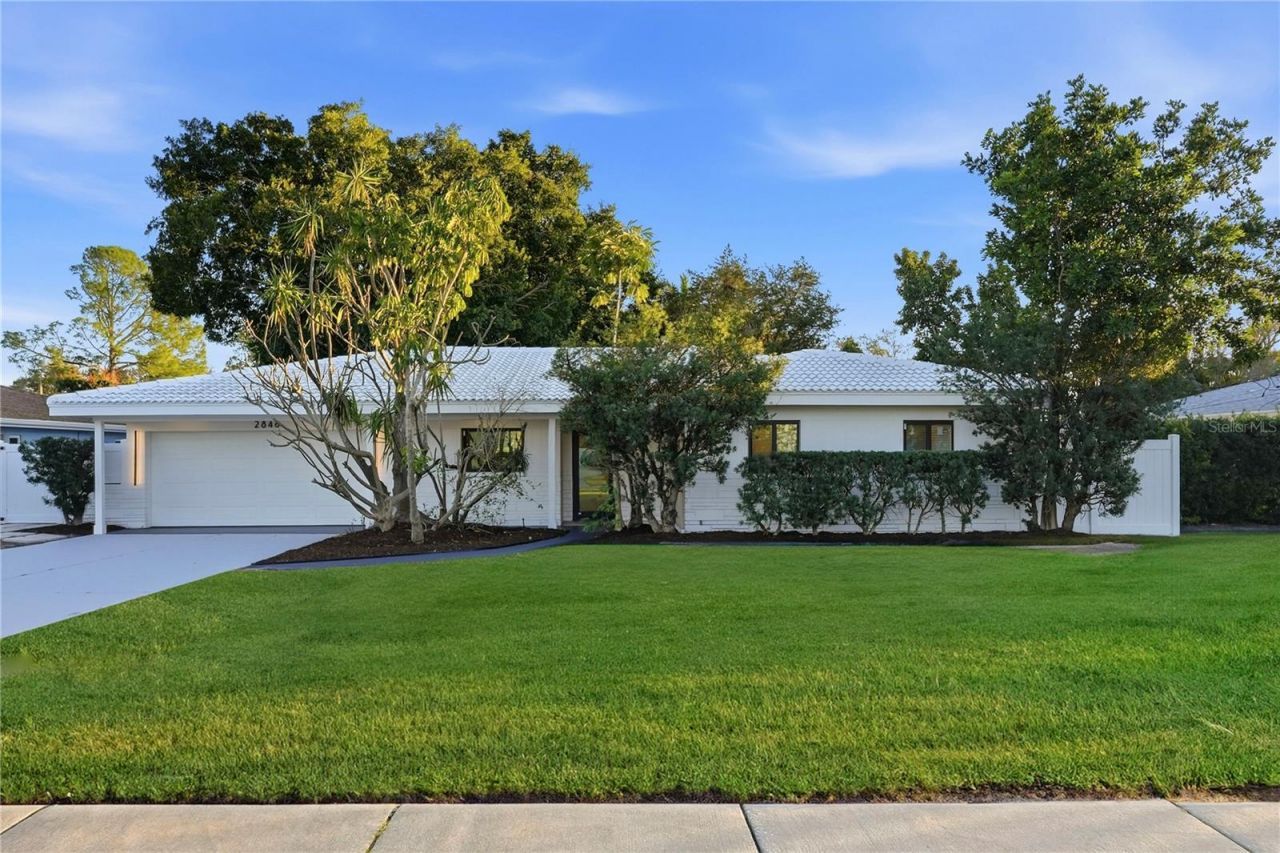 2846 Pinellas Point Drive S, Saint Petersburg, FL 33712 Main Photo