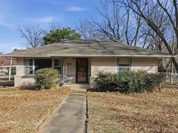 4905 S Columbia Avenue, Tulsa, OK 74105