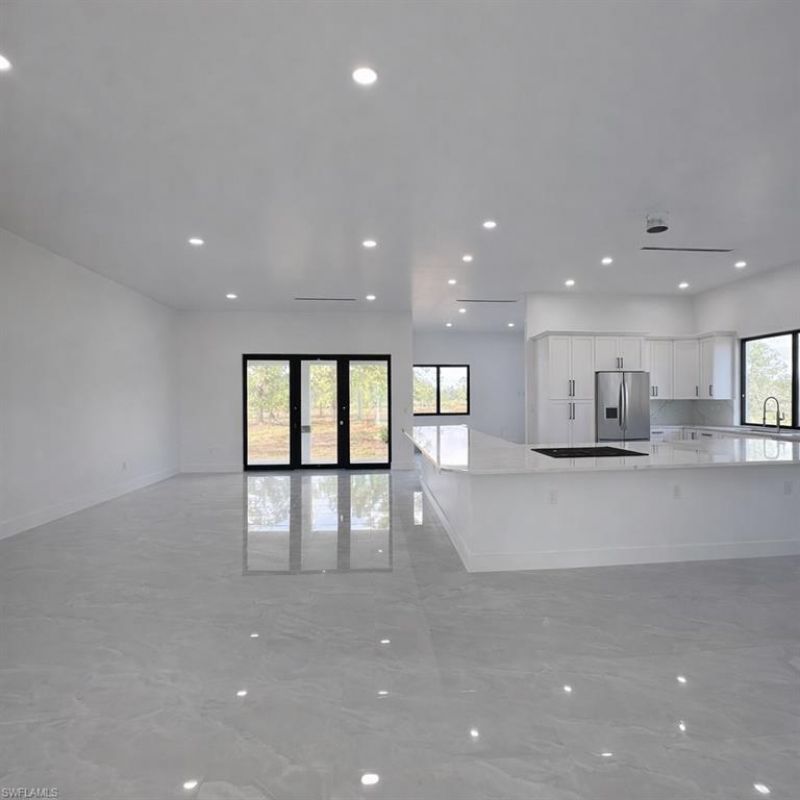 3985 Everglades Blvd N, Naples, FL 34120 Photo