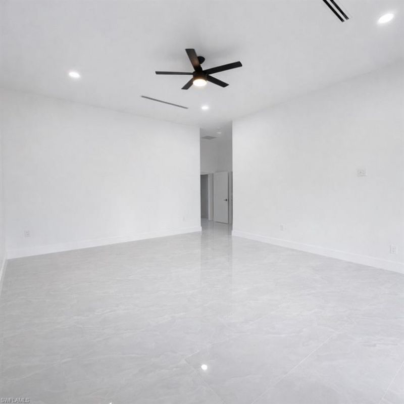 3985 Everglades Blvd N, Naples, FL 34120 Photo