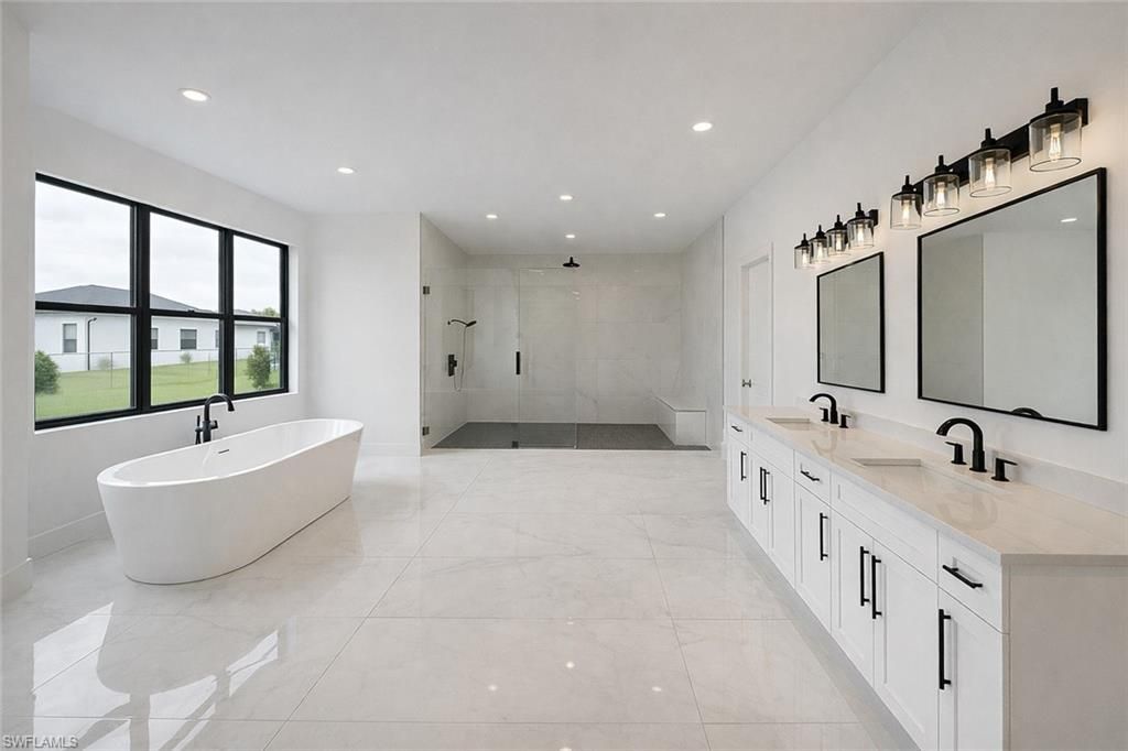 3985 Everglades Blvd N, Naples, FL 34120 Photo