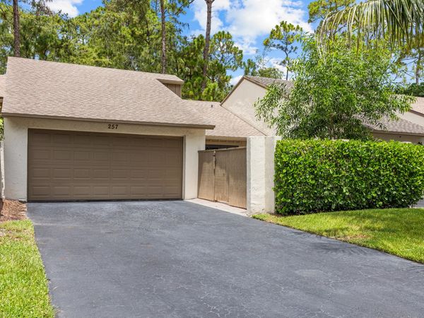 257 Pleasant Wood Drive, Wellington, FL 33414