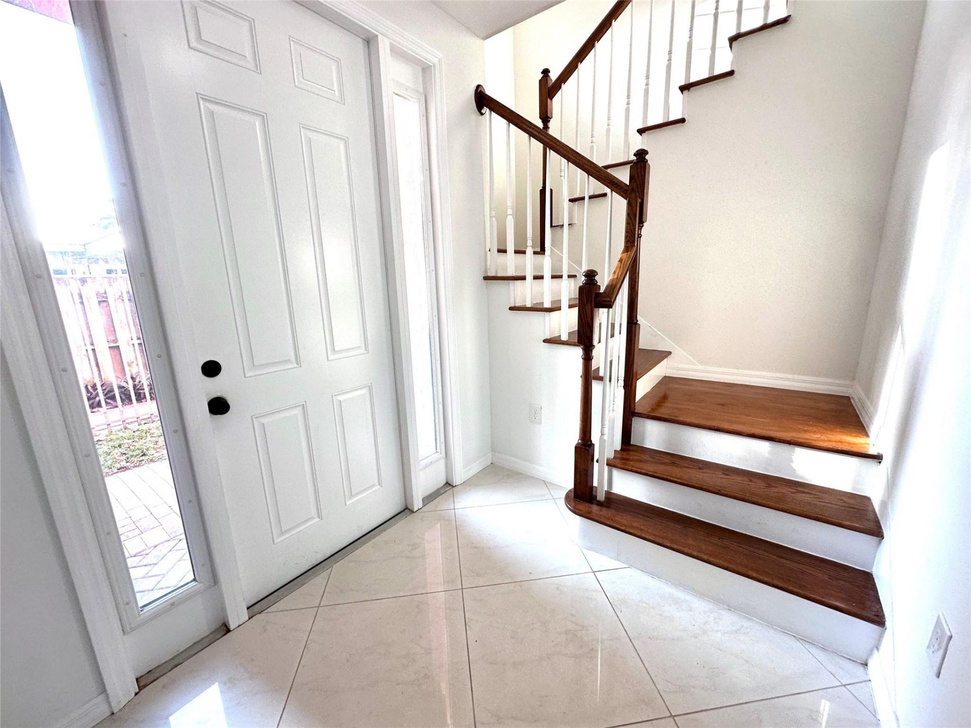 3213 NE 5th Street, Unit 201, Pompano Beach, FL 33062 Photo