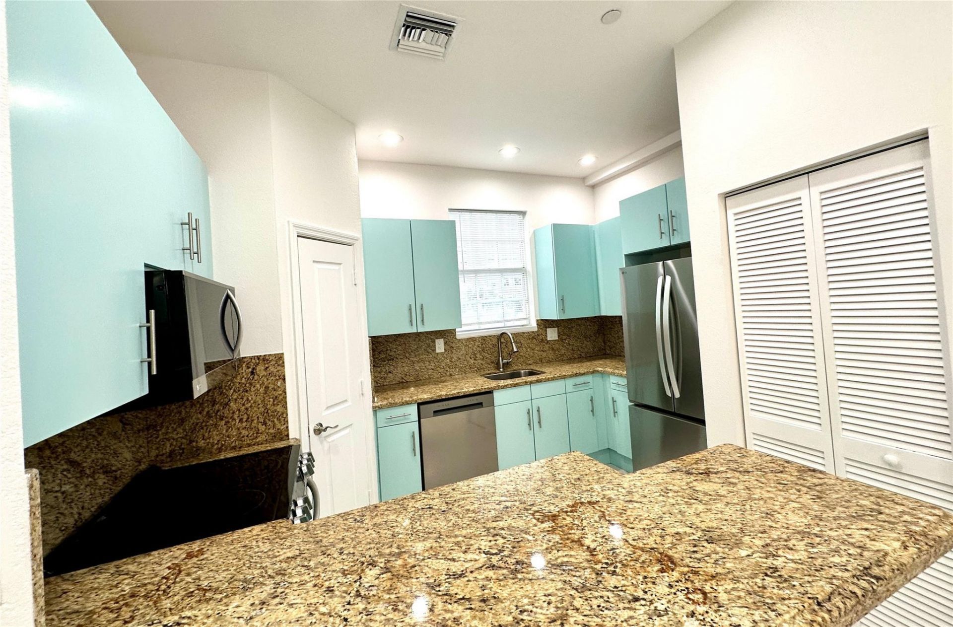 3213 NE 5th Street, Unit 201, Pompano Beach, FL 33062 Photo