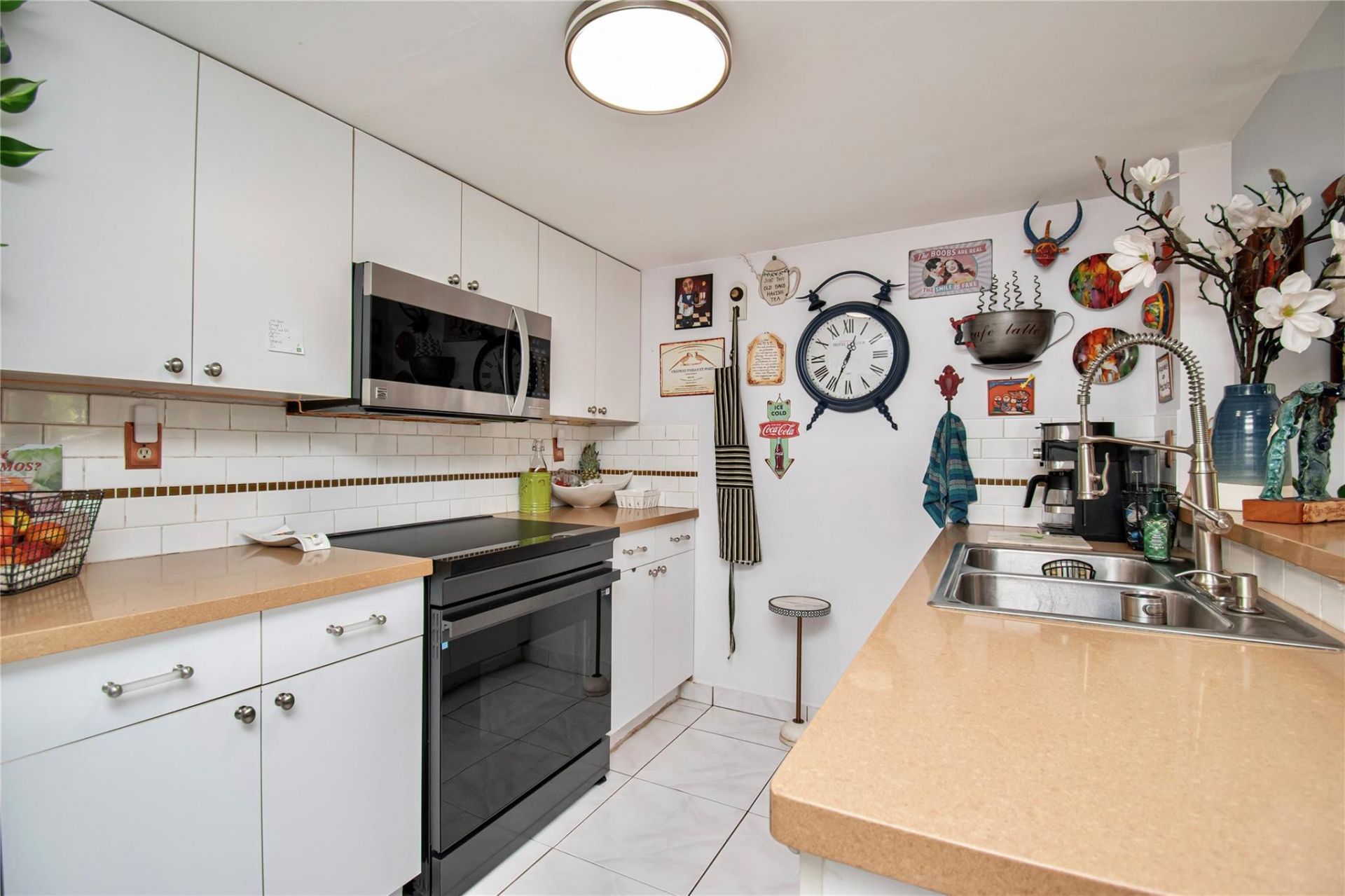 8550 NW 3rd Lane, Unit 304, Miami, FL 33126 Photo