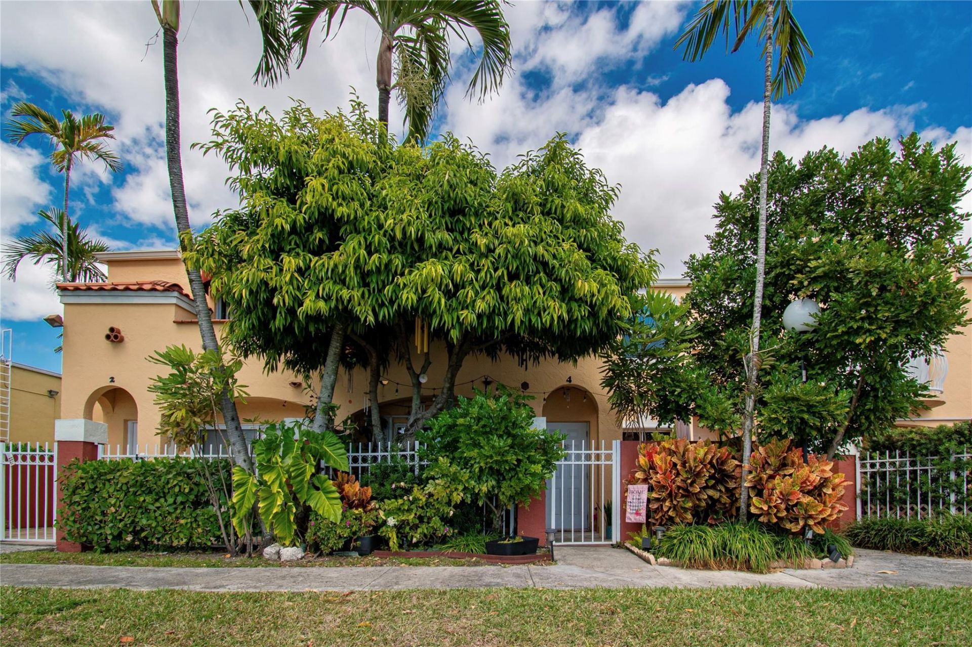 8550 NW 3rd Lane, Unit 304, Miami, FL 33126 Photo