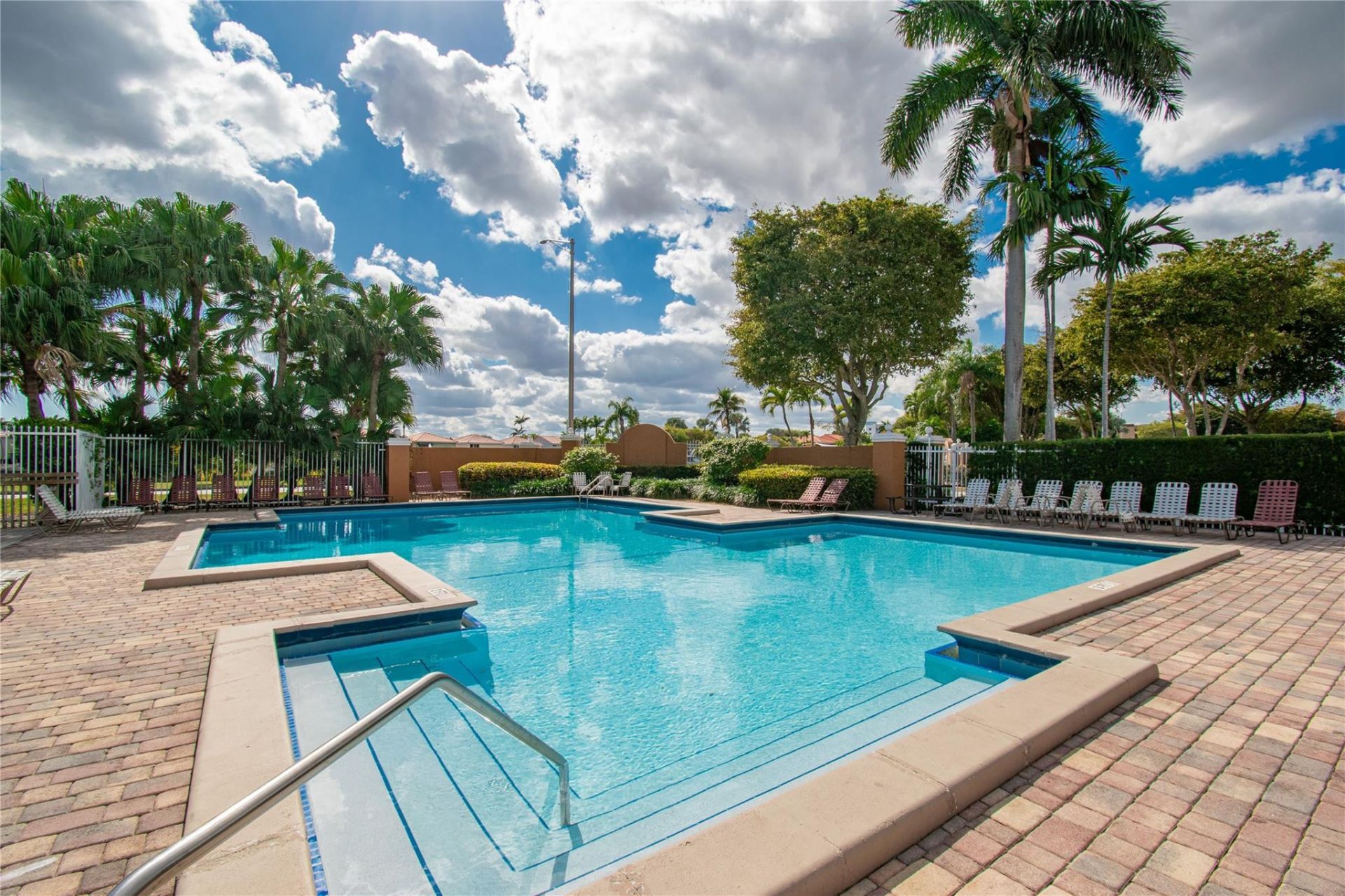 8550 NW 3rd Lane, Unit 304, Miami, FL 33126 Photo