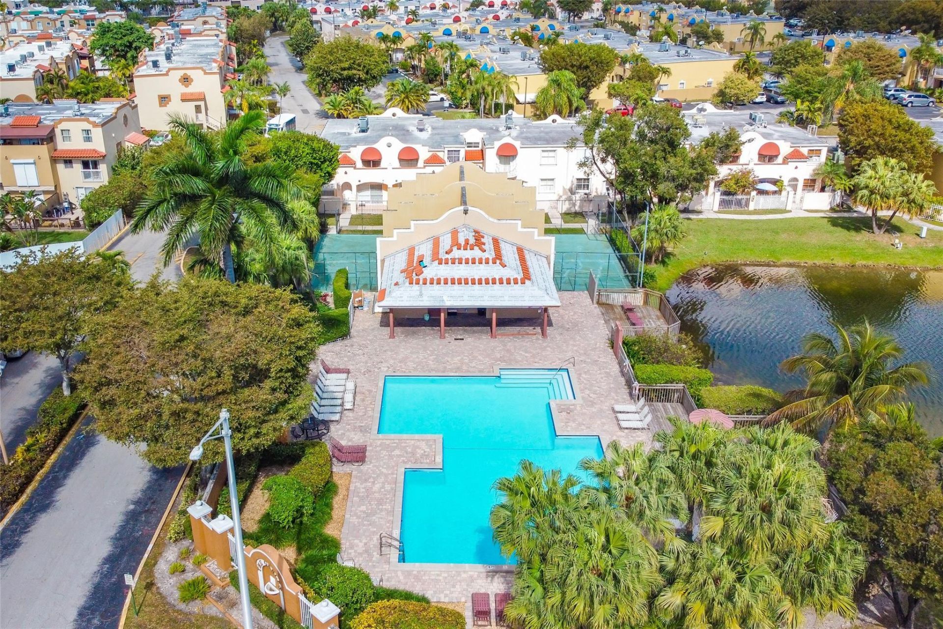 8550 NW 3rd Lane, Unit 304, Miami, FL 33126 Photo