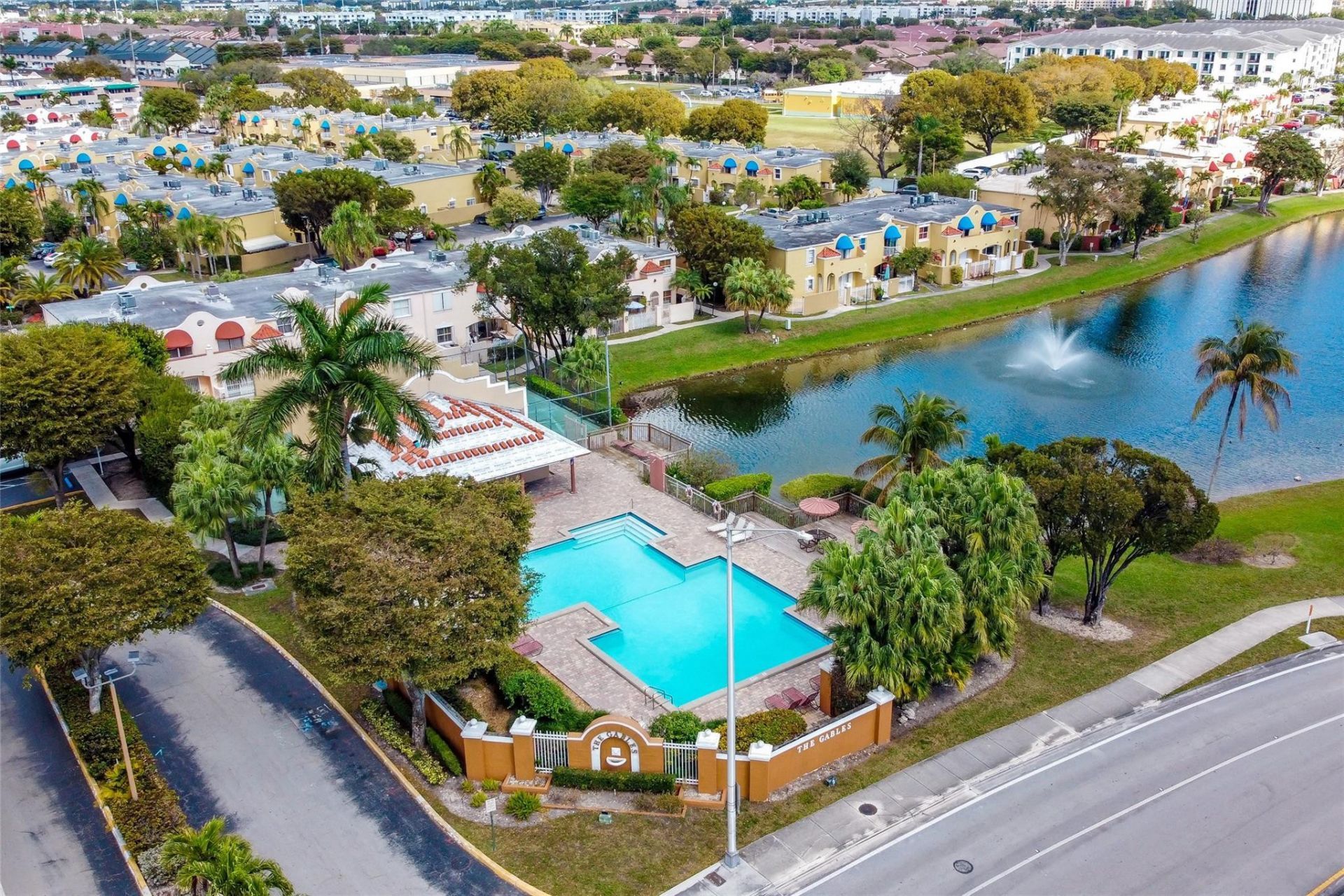 8550 NW 3rd Lane, Unit 304, Miami, FL 33126 Photo