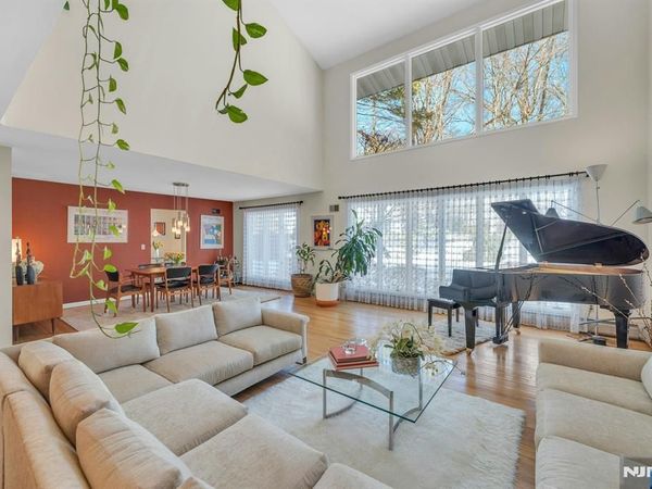 566 Faletti Way, RIVERVALE, NJ 07675