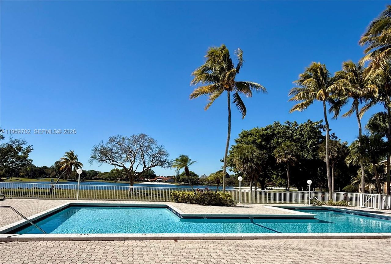 15300 SW 106th Ter, Unit 515, Miami, FL 33196 Photo