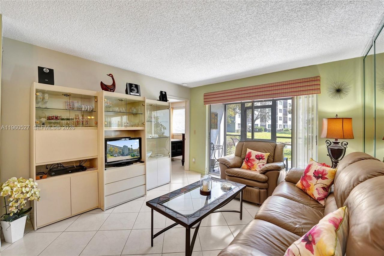 2228 N Cypress Bend Dr, Unit 103, Pompano Beach, FL 33069 Photo