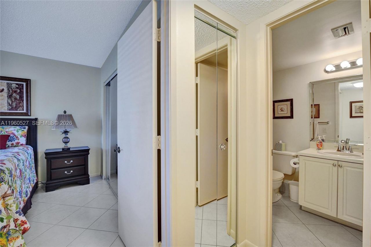 2228 N Cypress Bend Dr, Unit 103, Pompano Beach, FL 33069 Photo