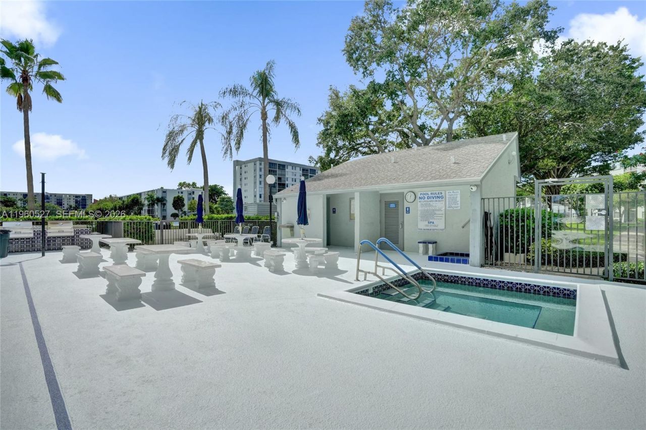 2228 N Cypress Bend Dr, Unit 103, Pompano Beach, FL 33069 Photo