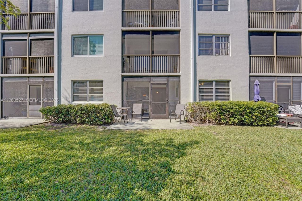 2228 N Cypress Bend Dr, Unit 103, Pompano Beach, FL 33069 Photo