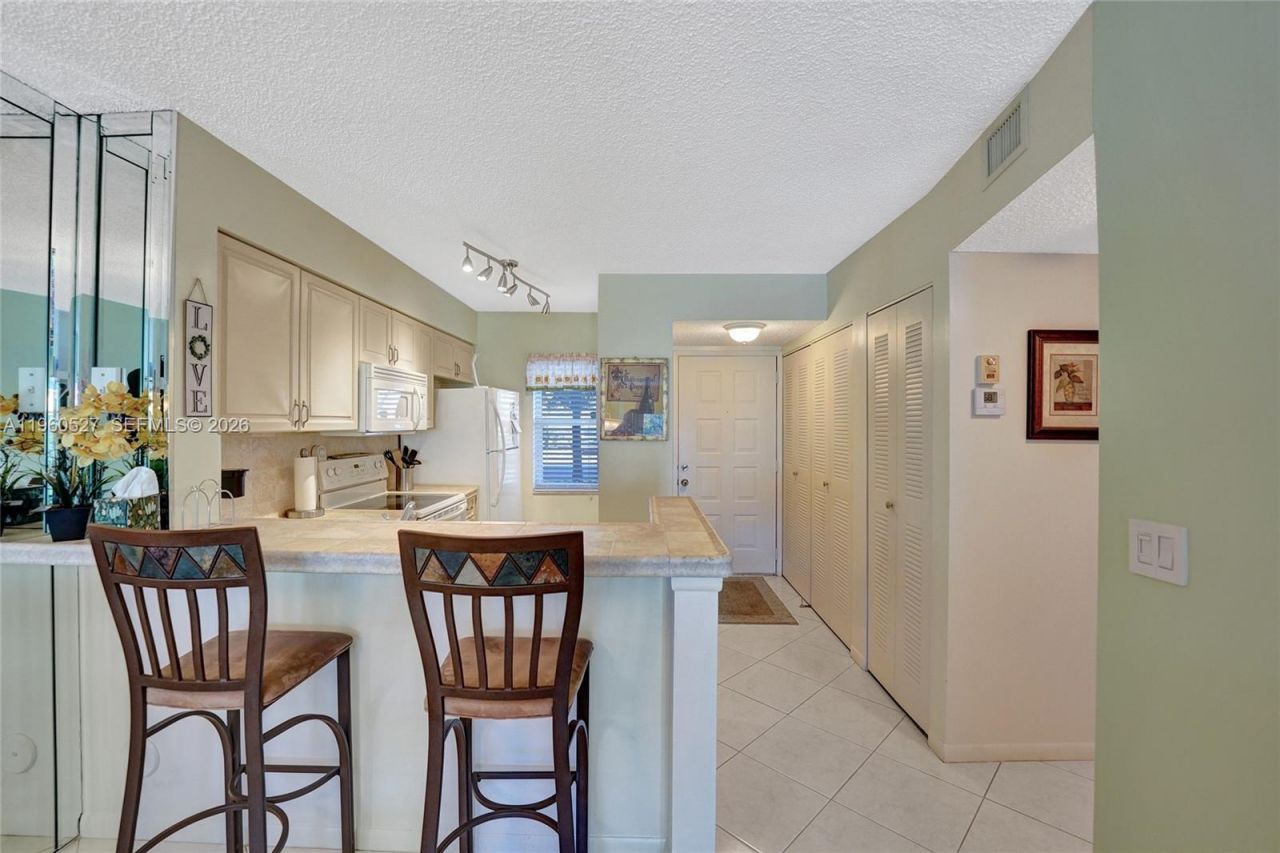 2228 N Cypress Bend Dr, Unit 103, Pompano Beach, FL 33069 Photo
