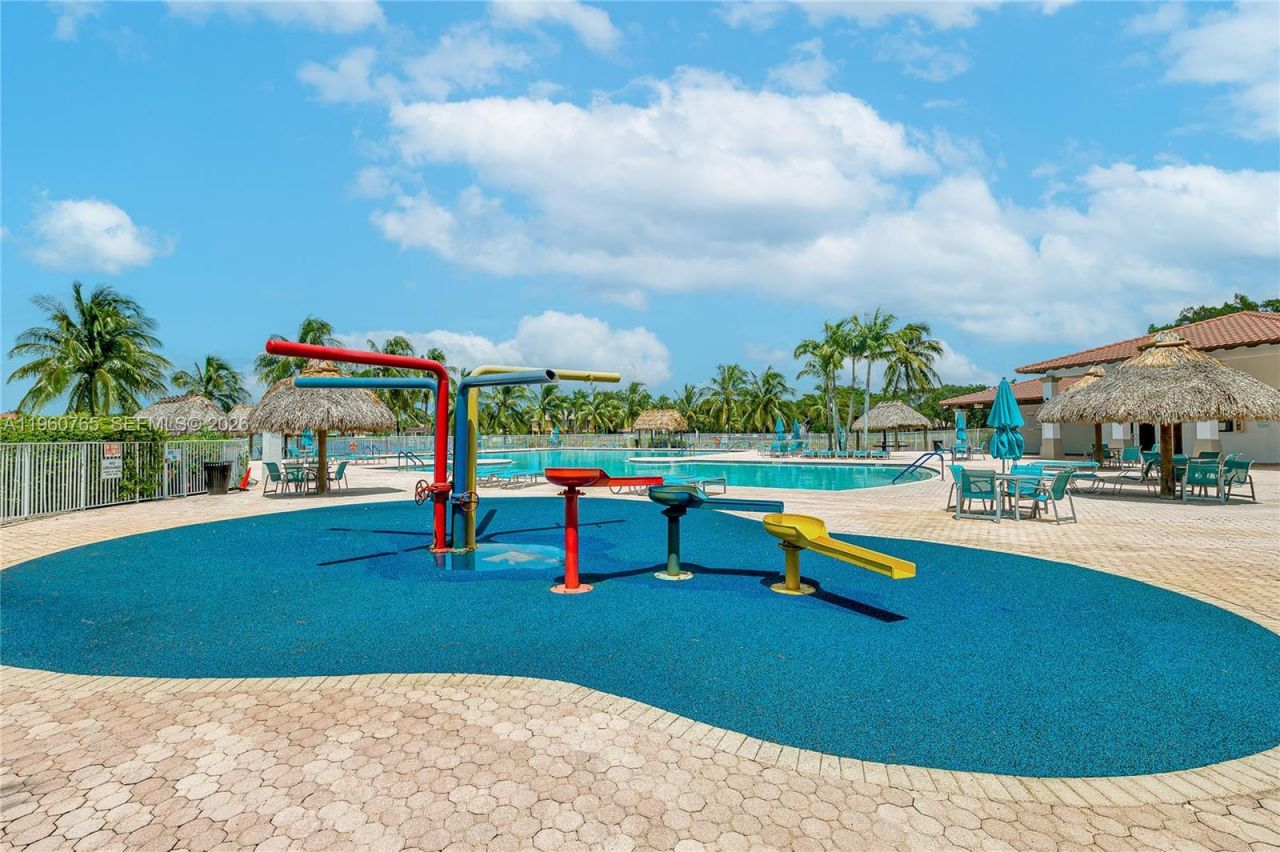 4209 Pinewood Ln , Weston, FL 33331 Photo