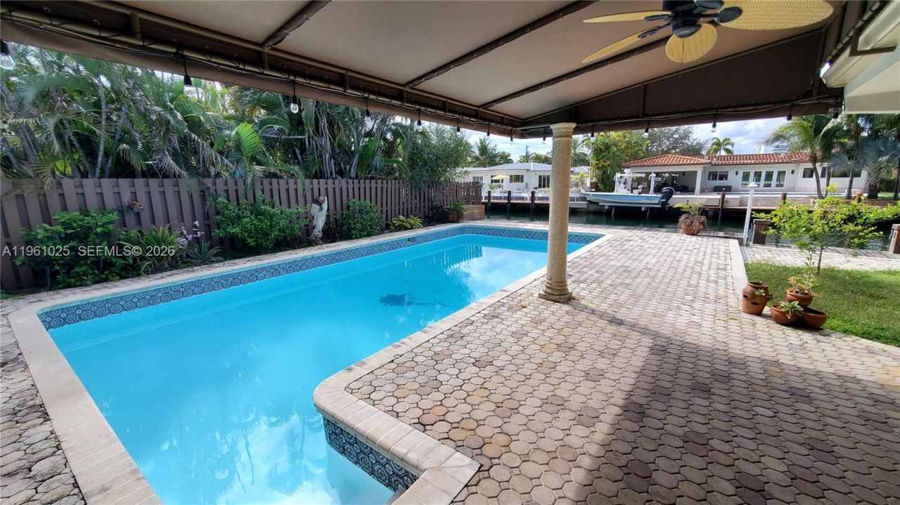 13000 Coronado Ln, North Miami, FL 33181 Photo