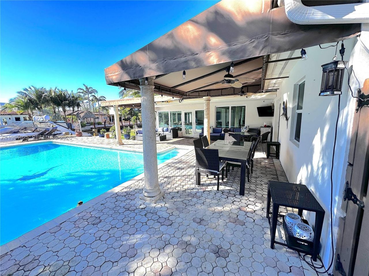 13000 Coronado Ln, North Miami, FL 33181 Photo