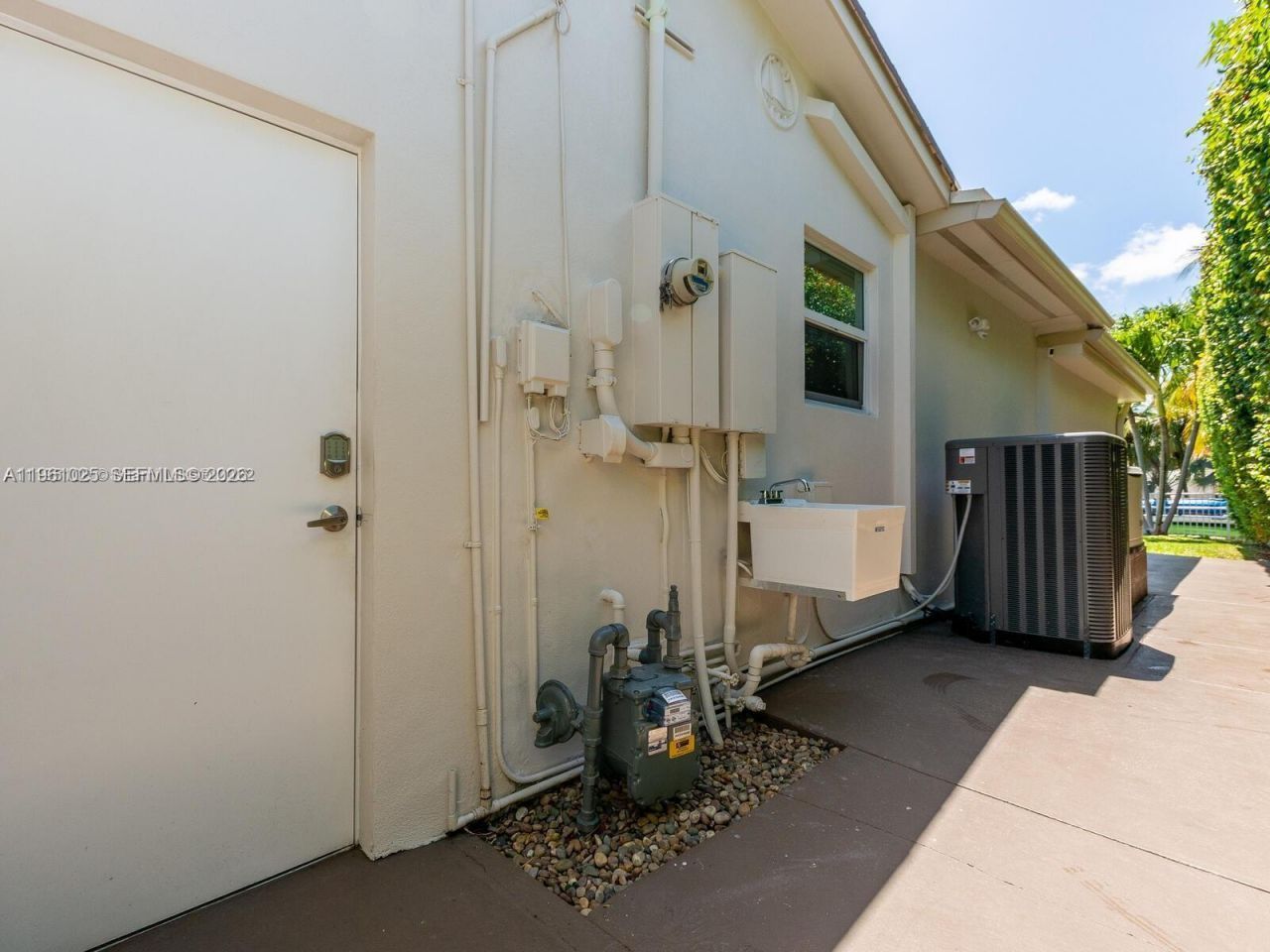 13000 Coronado Ln, North Miami, FL 33181 Photo